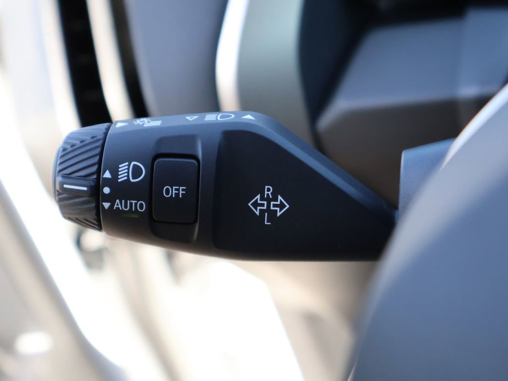 New 2025 BMW X3 xDrive30i w/ Convenience Package image 36