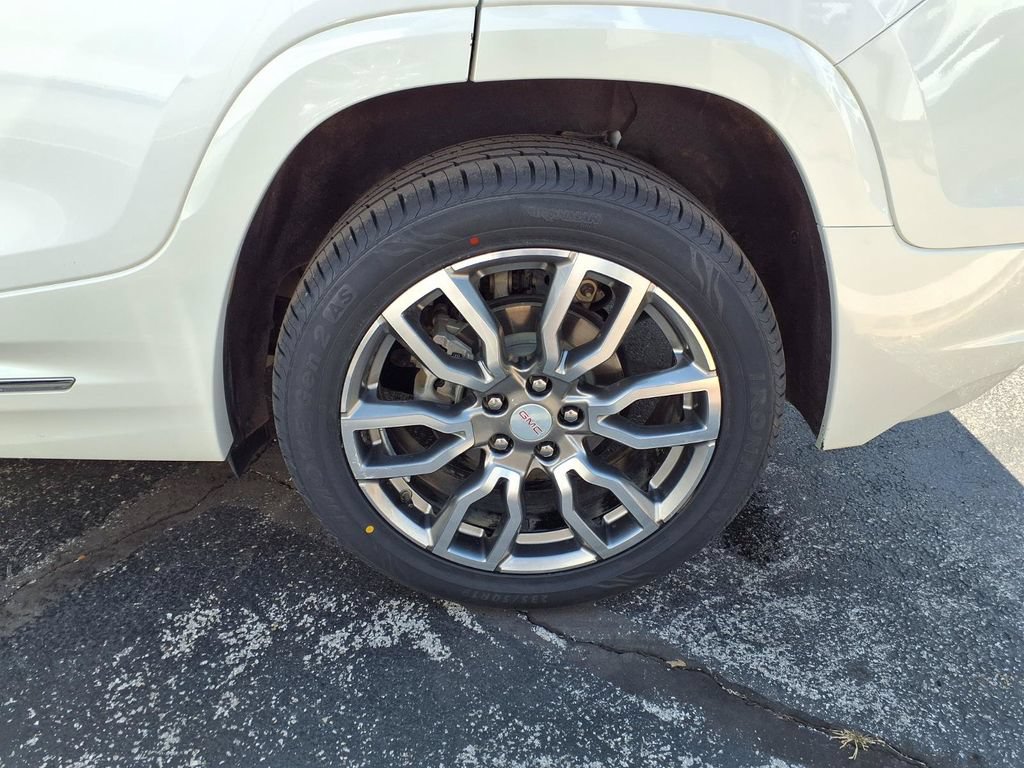 Used 2024 GMC Terrain Denali w/ Denali Premium Package AWD/4WD image 26