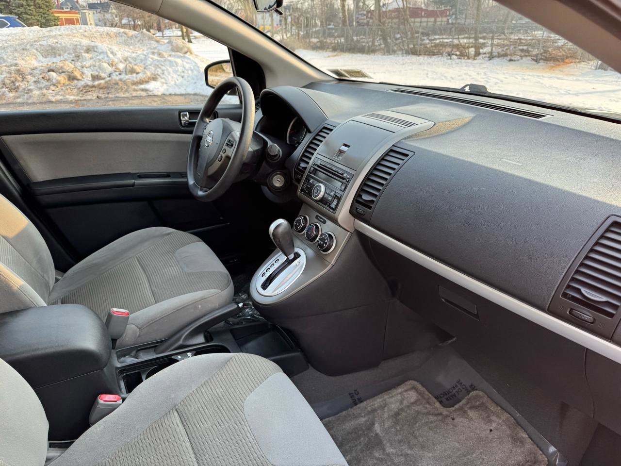 Used 2012 Nissan Sentra 2.0 S FWD image 32