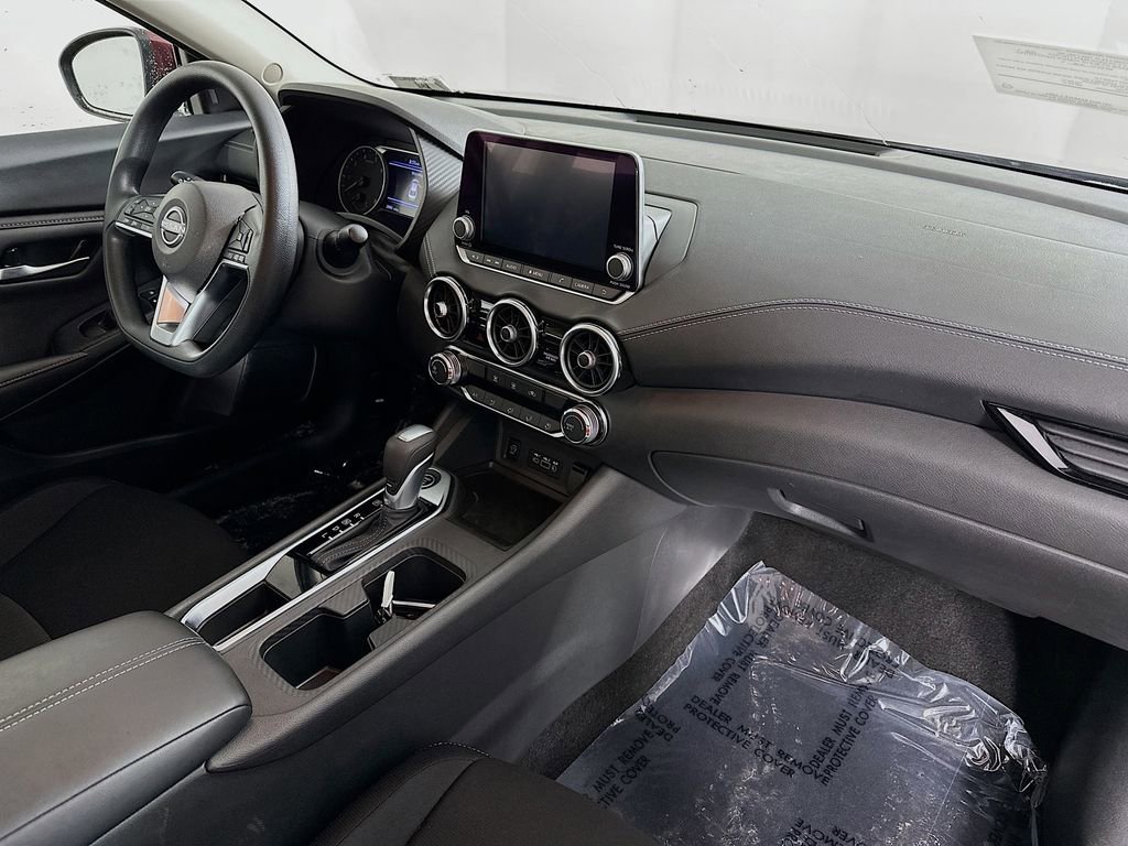 Certified 2025 Nissan Sentra SV image 35