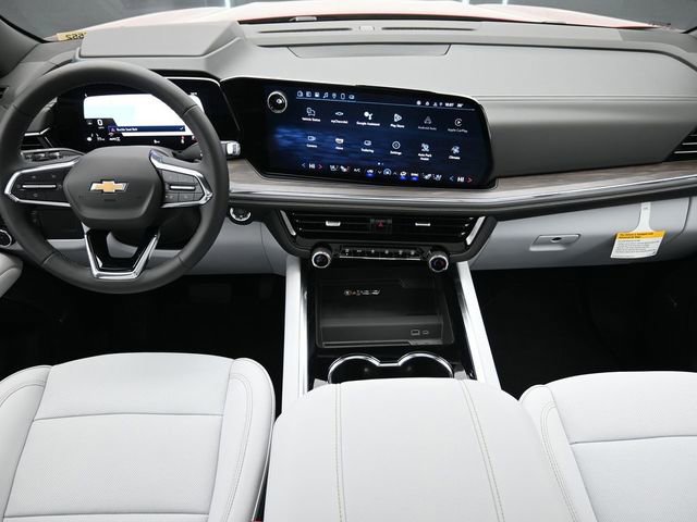 New 2025 Chevrolet Suburban Premier image 25