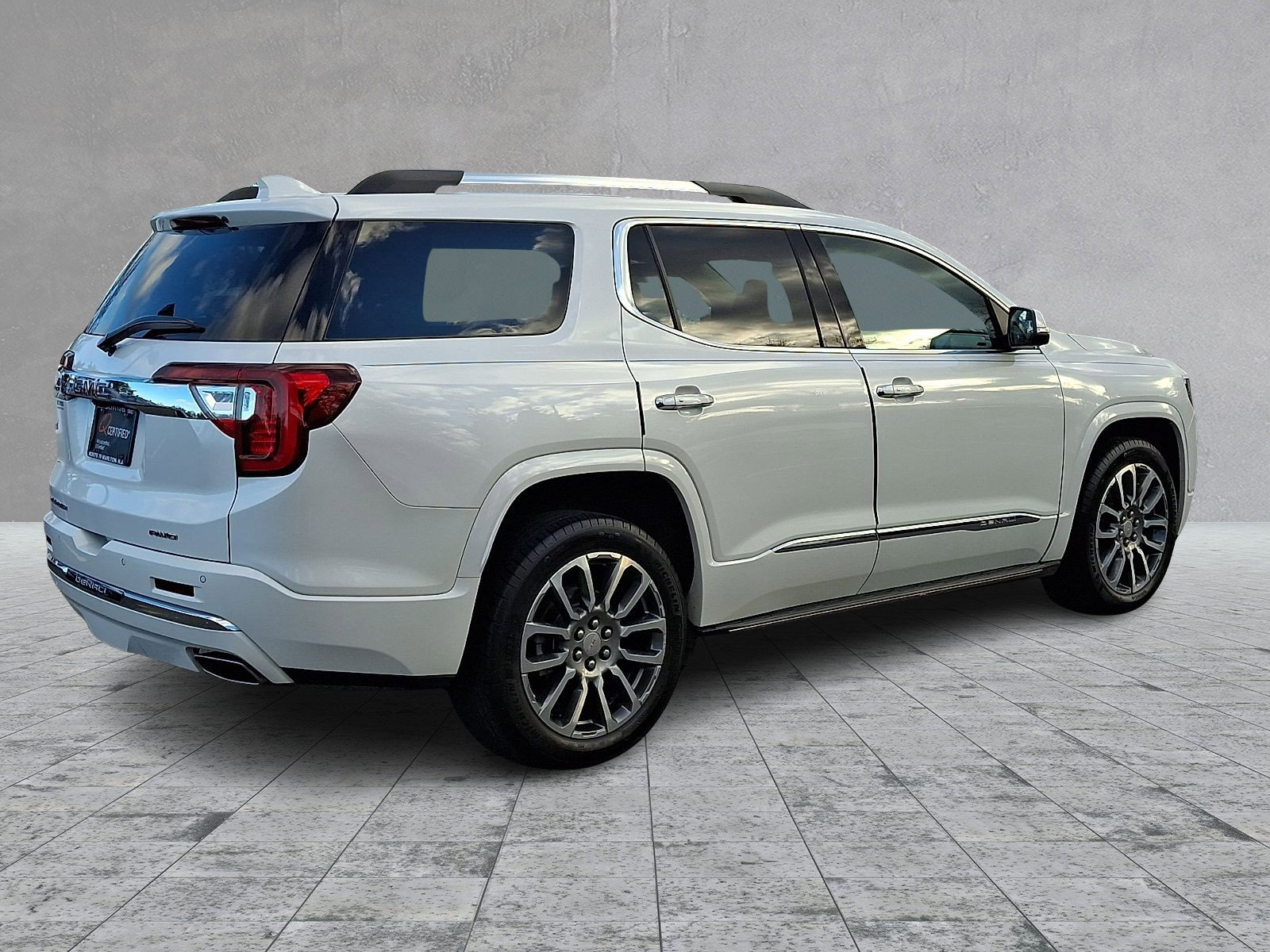 Used 2021 GMC Acadia Denali w/ Denali Ultimate Package image 12