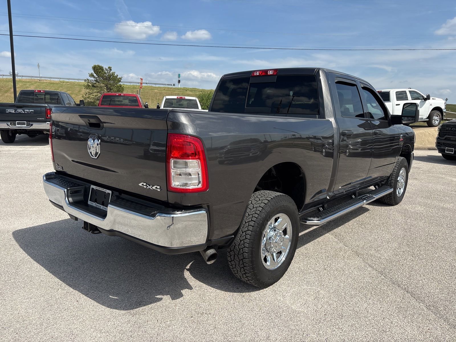 Used 2024 RAM 2500 Tradesman w/ Chrome Appearance Group image 6