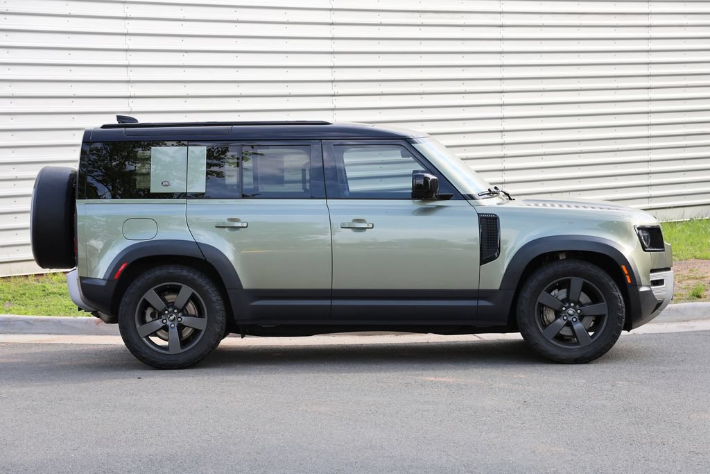 Used 2020 Land Rover Defender 110 HSE AWD/4WD image 4