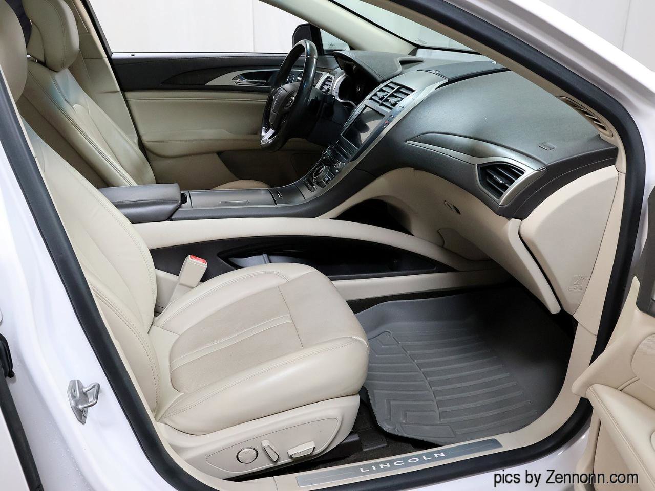 Used 2018 Lincoln MKZ Reserve w/ Climate Package image 29