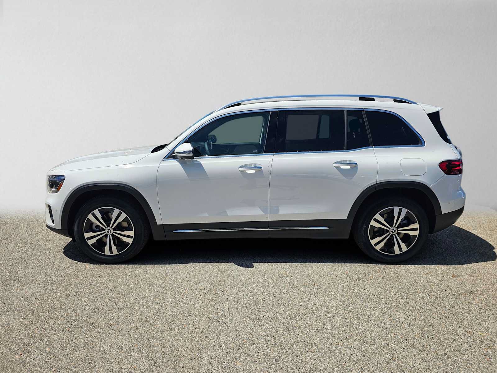 New 2026 Mercedes-Benz GLB 250 image 6