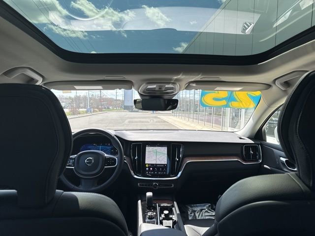 Certified 2025 Volvo V60 B5 Cross Country Plus image 18