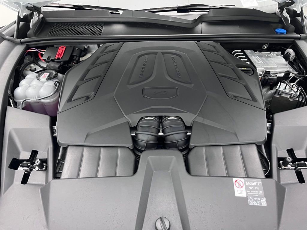 Certified 2025 Porsche Cayenne GTS image 29
