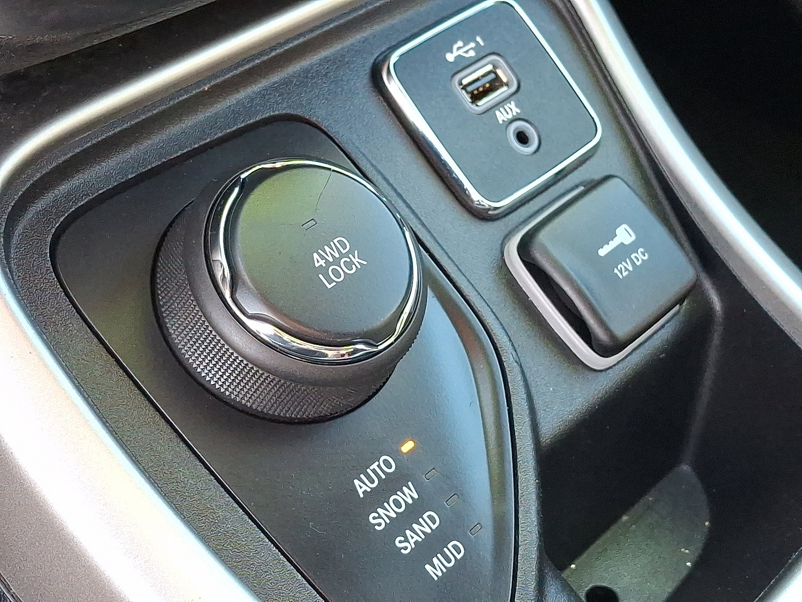 Used 2019 Jeep Compass Latitude w/ Popular Equipment Group AWD/4WD image 24
