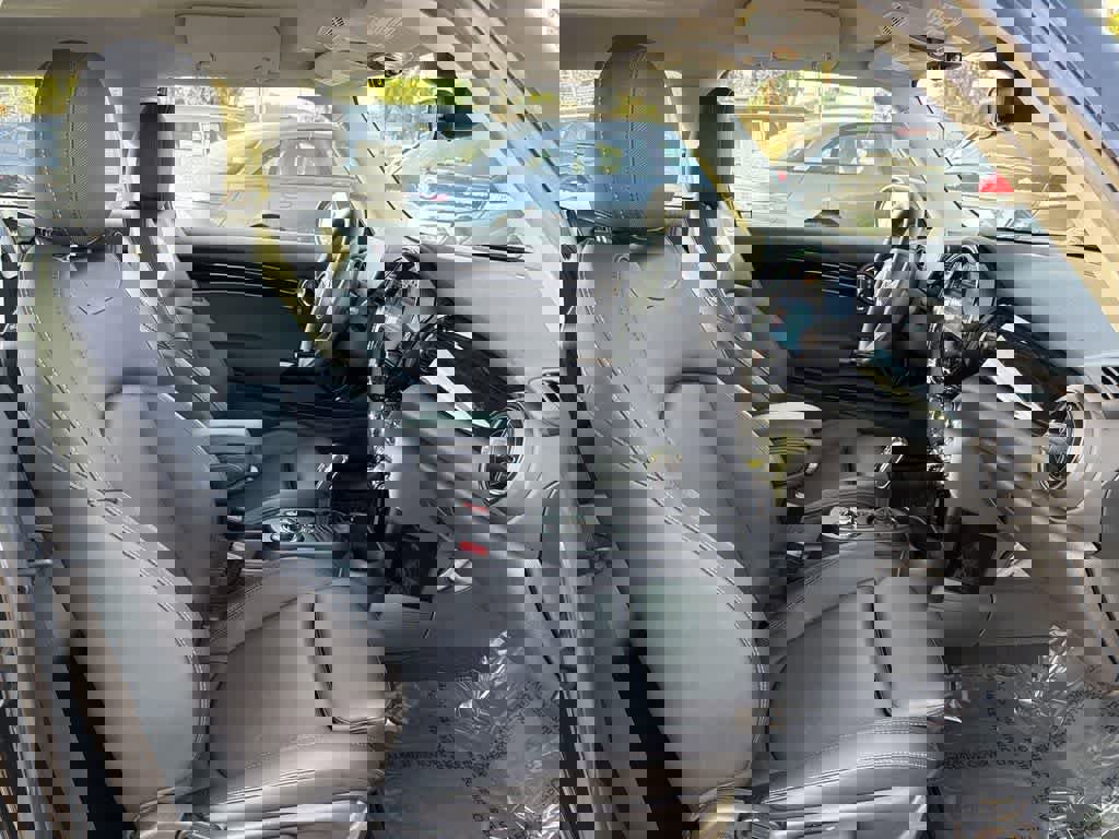 Used 2023 MINI Cooper SE image 32