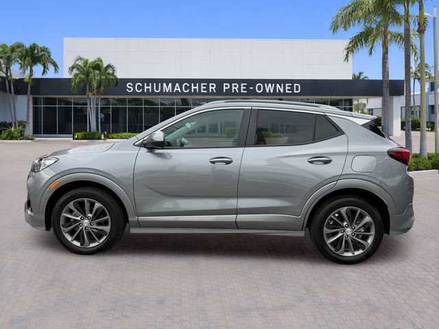 Used 2023 Buick Encore GX Select w/ Sport Touring Package FWD image 4