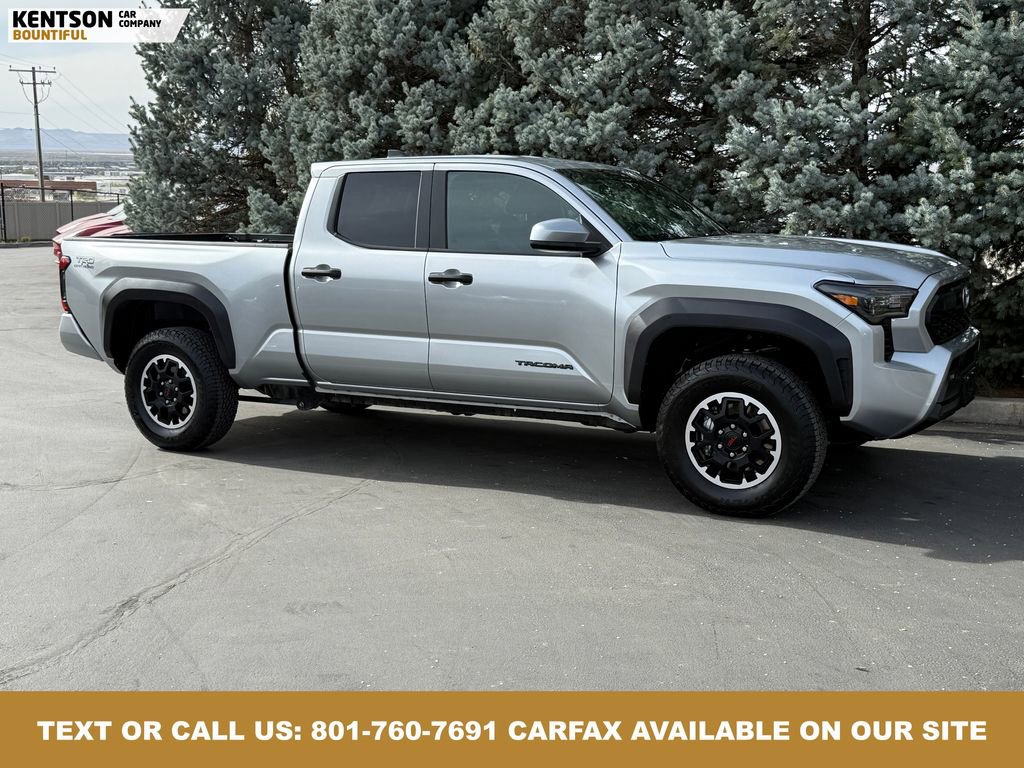 Used 2025 Toyota Tacoma TRD Off-Road image 11