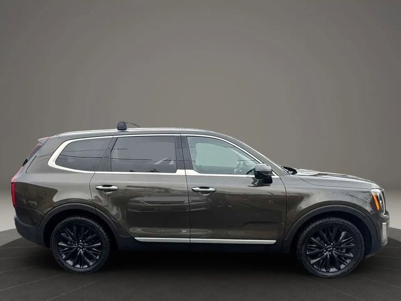 Used 2020 Kia Telluride SX w/ SX Prestige Package image 4