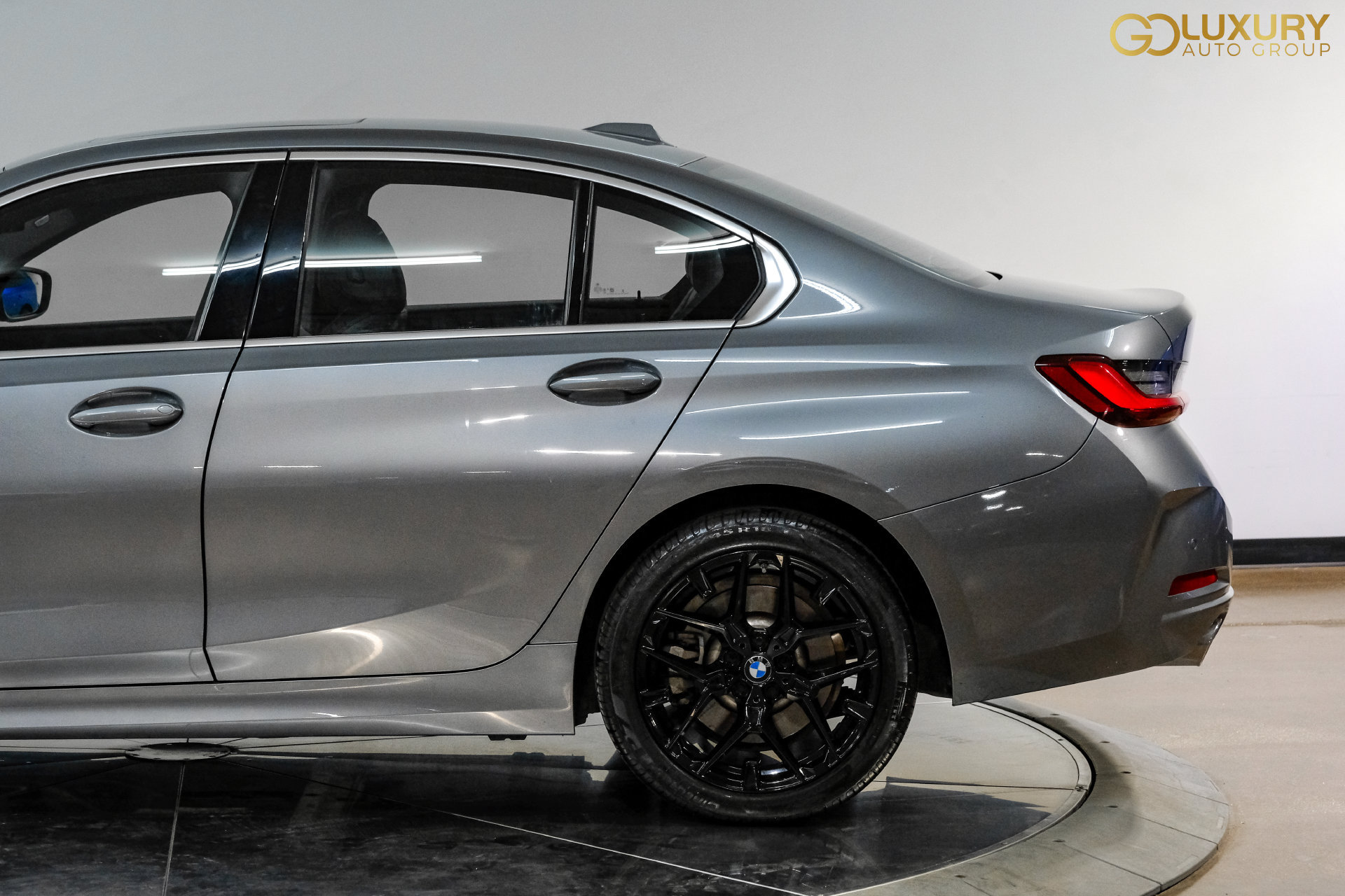 Used 2025 BMW 330i Sedan RWD image 14
