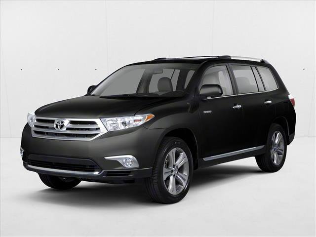 Used 2011 Toyota Highlander SE w/ Tow Pkg