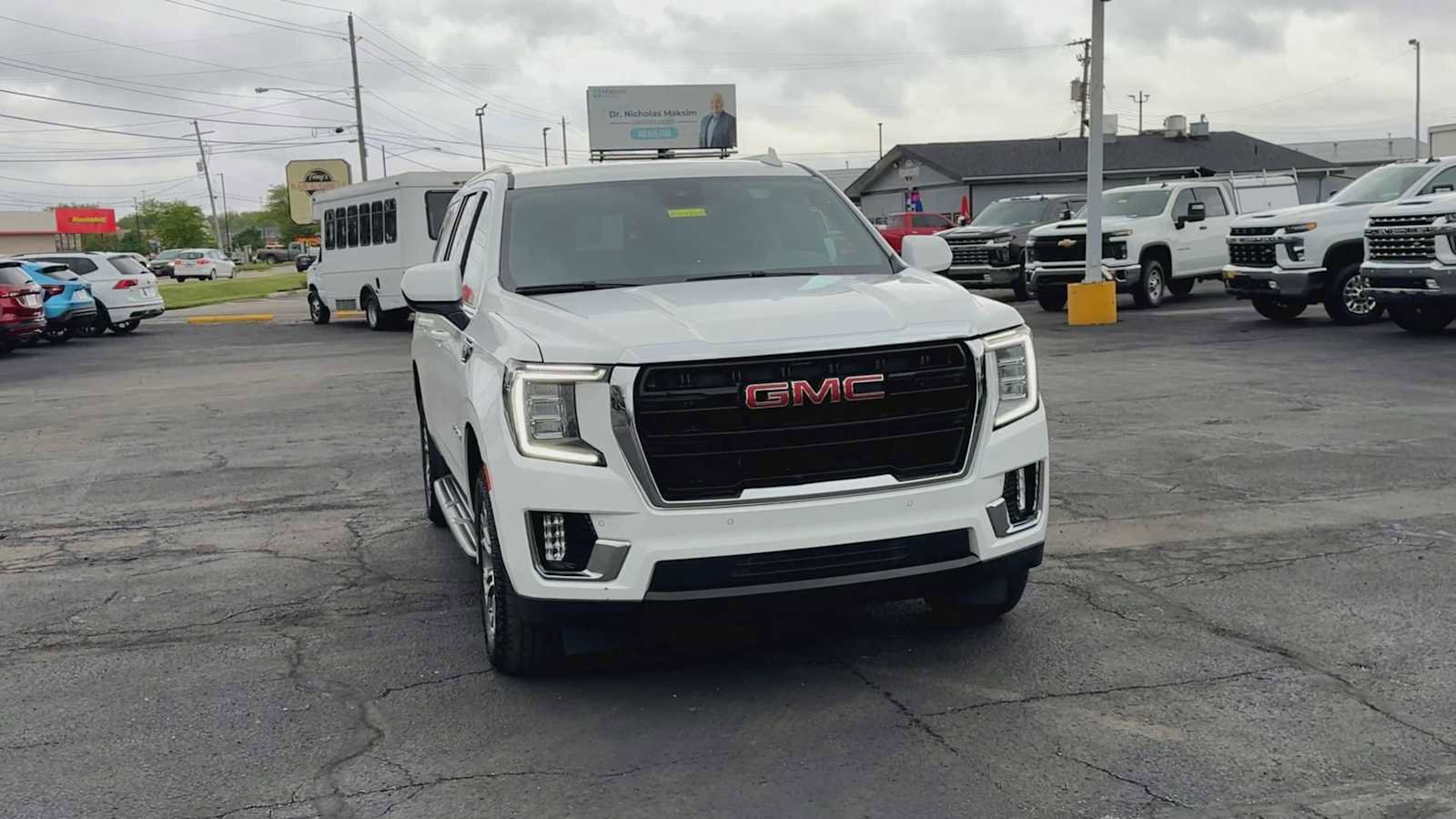 Certified 2023 GMC Yukon XL SLE w/ Max Trailering Package AWD/4WD image 3