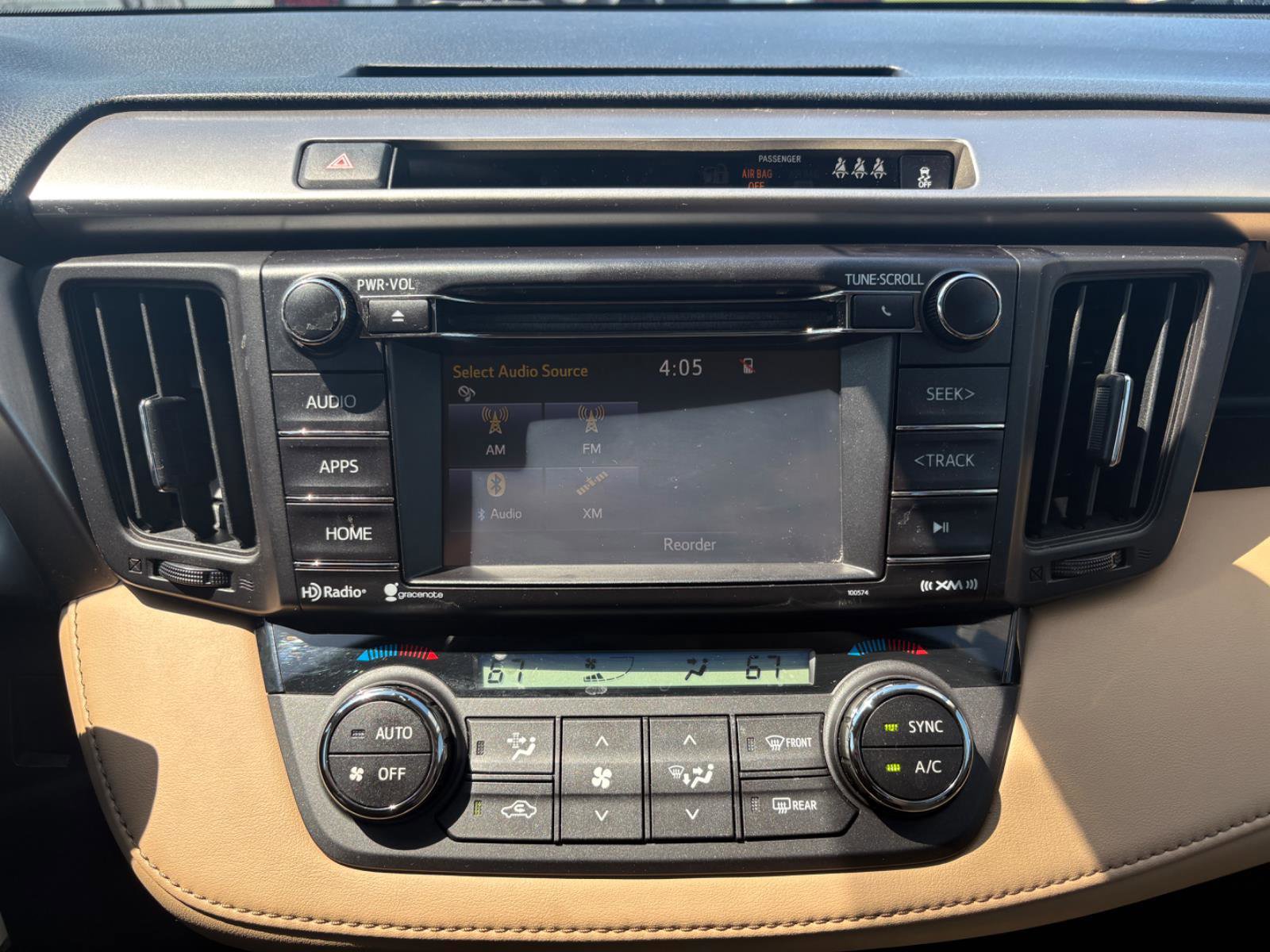 Used 2017 Toyota RAV4 XLE FWD image 31