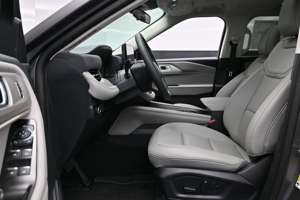 New 2026 Ford Explorer Active w/ Active Comfort Package AWD/4WD image 24
