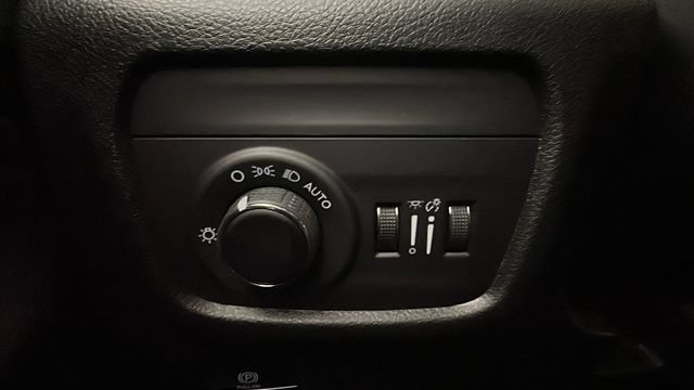 New 2026 Jeep Grand Cherokee L Laredo AWD/4WD image 32