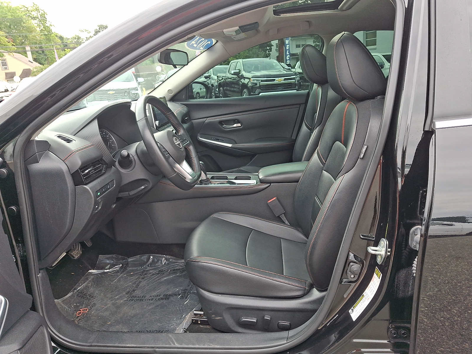 Used 2024 Nissan Sentra SR w/ SR Premium Package FWD image 10