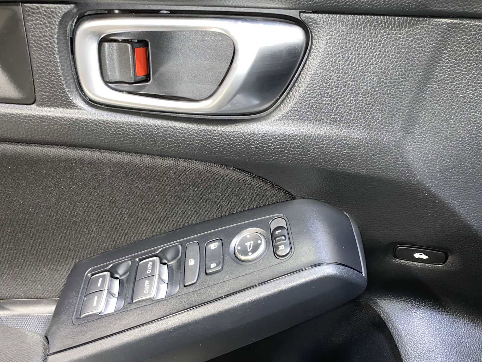 Used 2023 Honda Civic Sport image 23