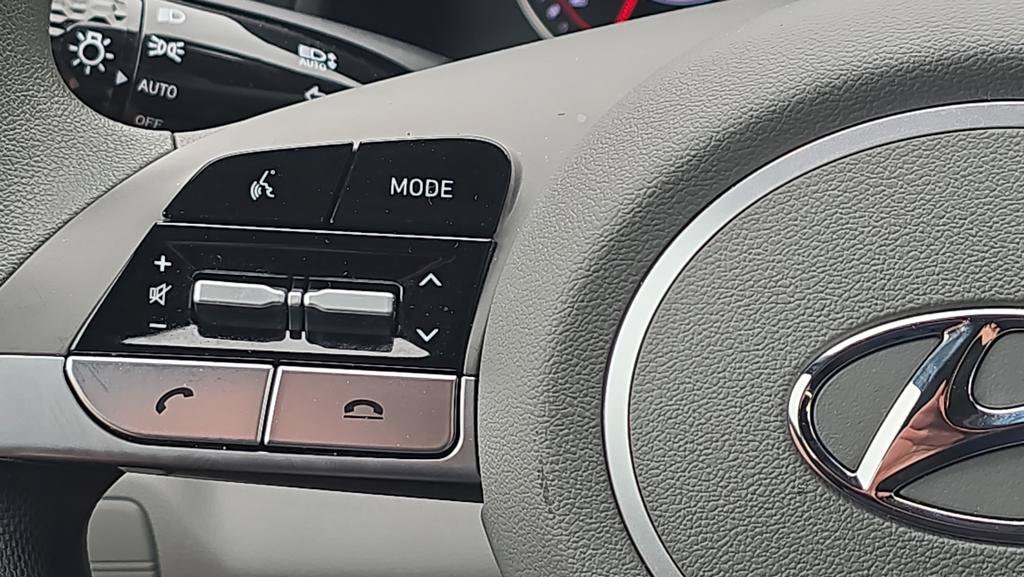 Certified 2023 Hyundai Elantra SEL FWD image 23