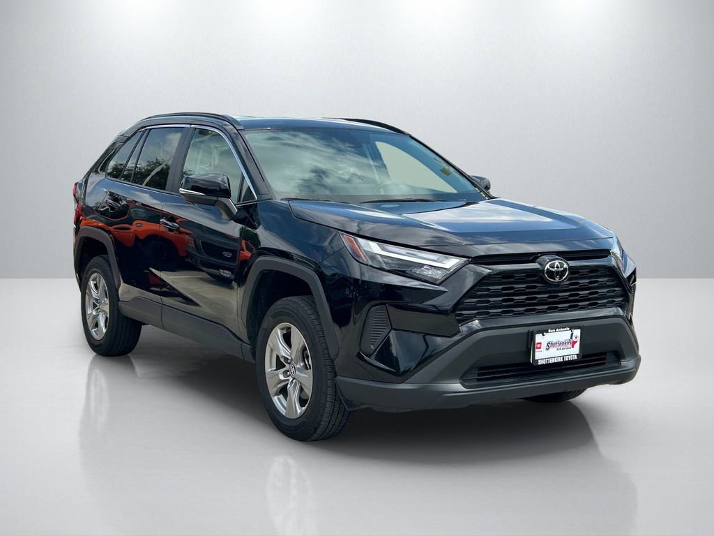 Certified 2025 Toyota RAV4 XLE FWD image 3