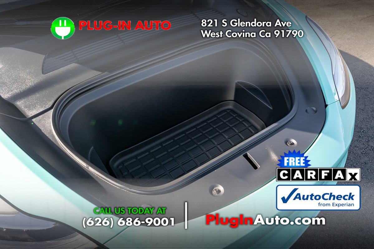 Used 2022 Tesla Model Y Long Range image 16