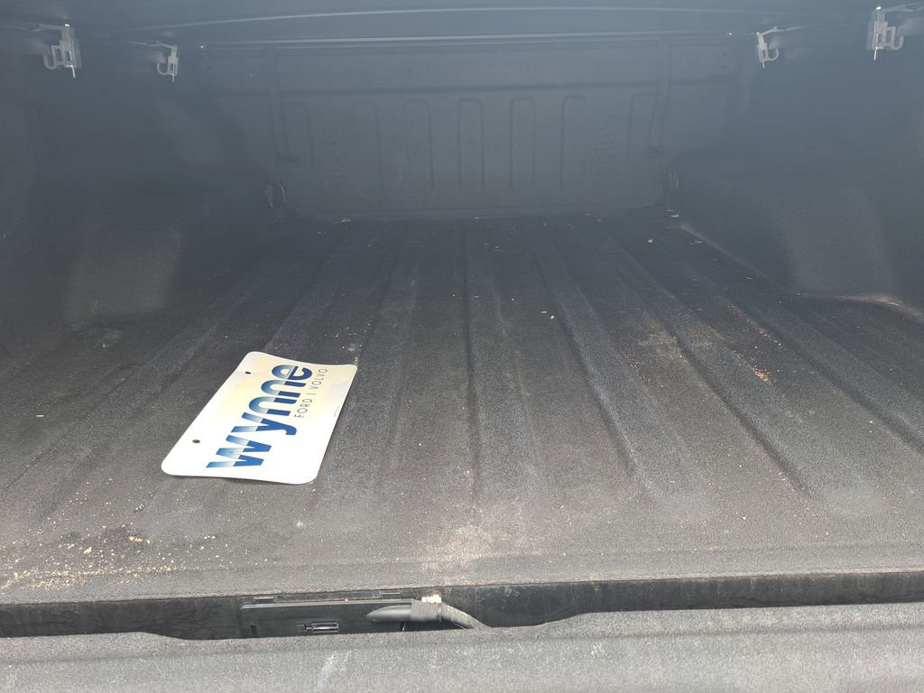 Used 2024 Jeep Gladiator Mojave w/ Technology Group image 14