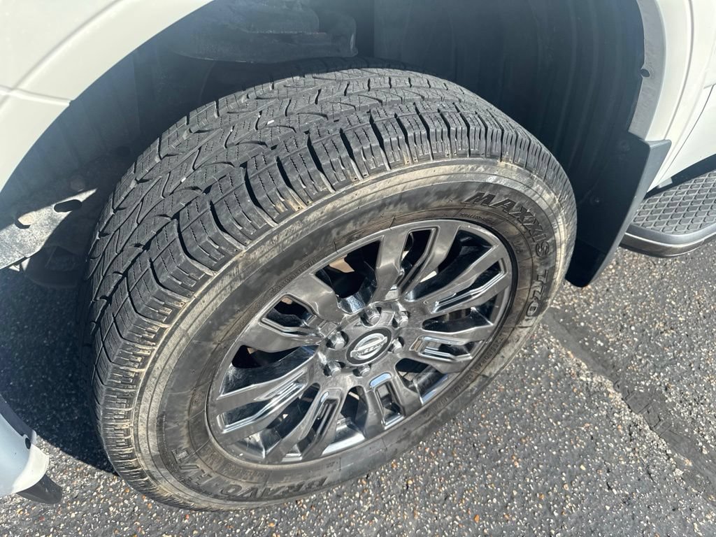 Used 2017 Nissan Titan Platinum Reserve AWD/4WD image 9