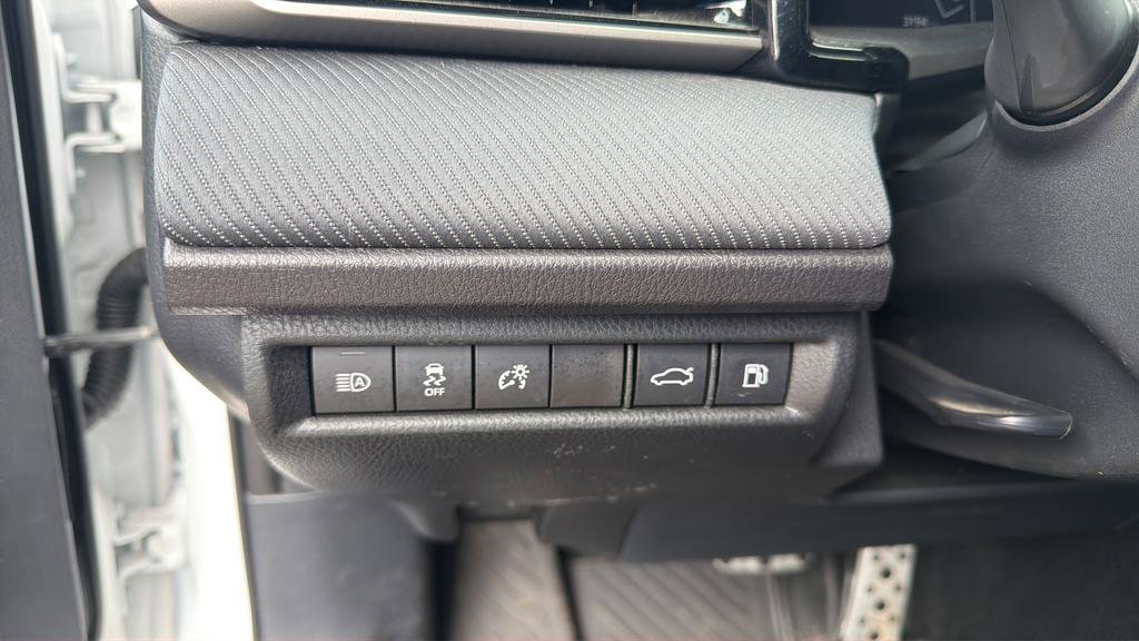 Used 2026 Toyota Camry SE w/ Convenience Package FWD image 19
