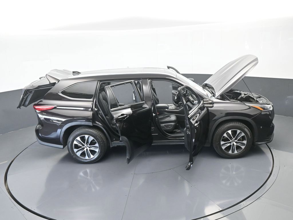 Used 2021 Toyota Highlander XLE image 68