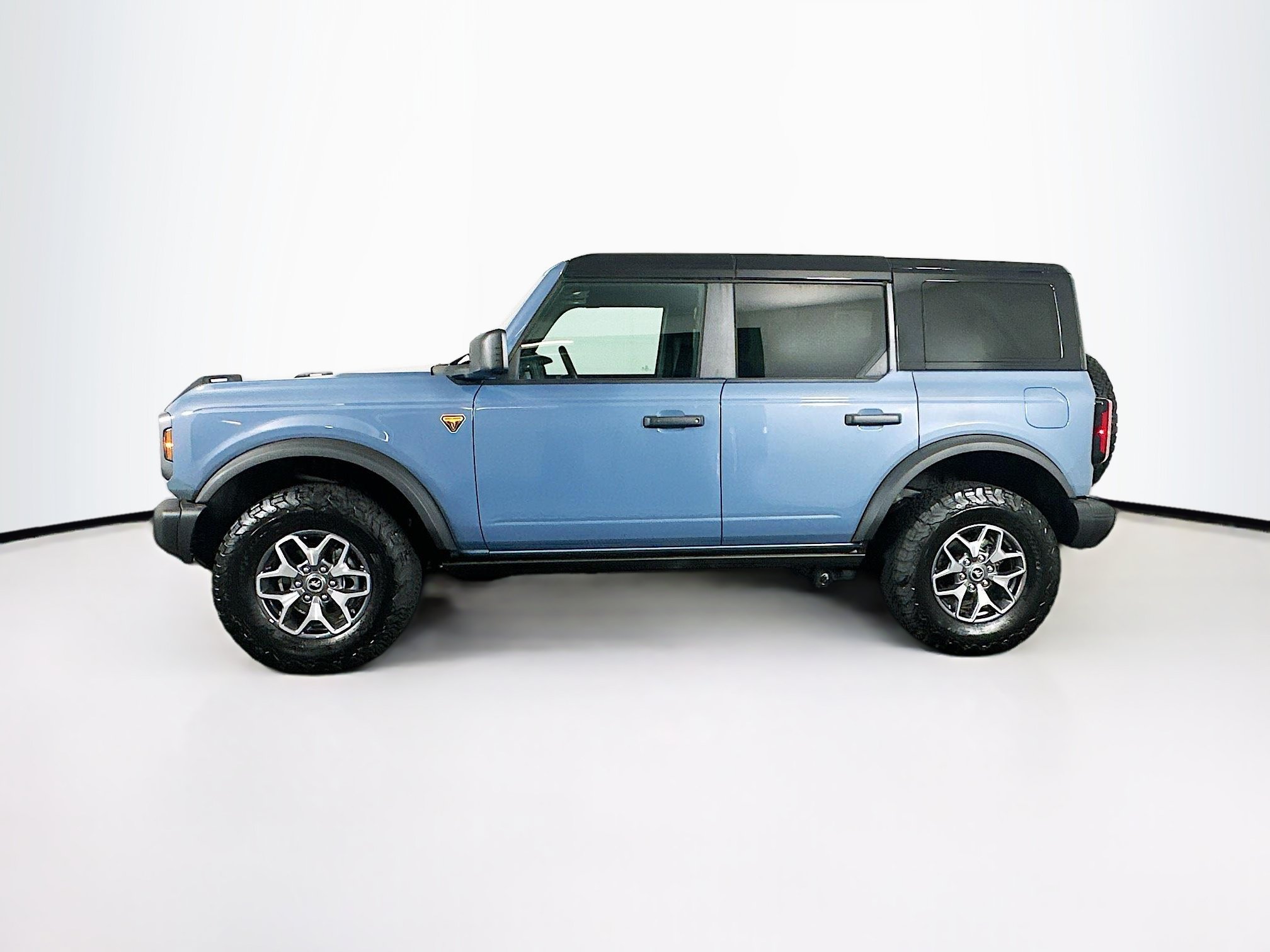 Used 2025 Ford Bronco Badlands AWD/4WD image 4