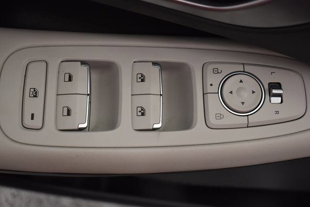 Used 2025 Hyundai Sonata SEL FWD image 20
