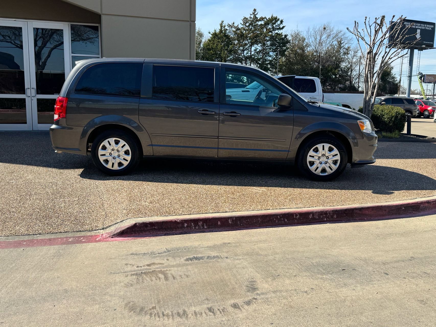 Used 2017 Dodge Grand Caravan SE w/ Power Window Group image 4