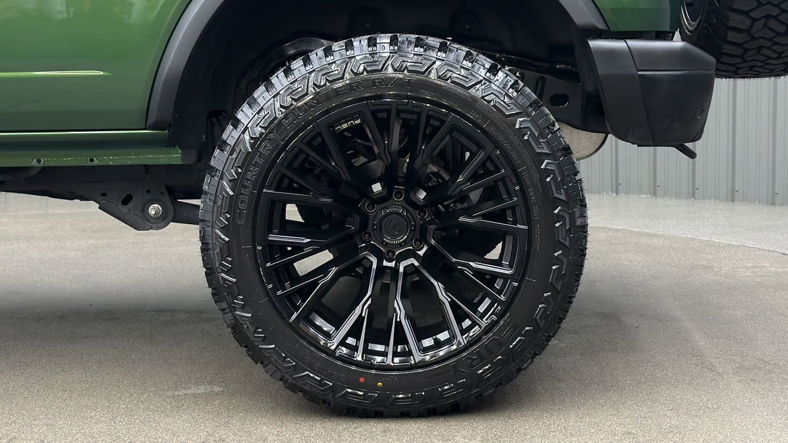 Used 2025 Ford Bronco Badlands image 12