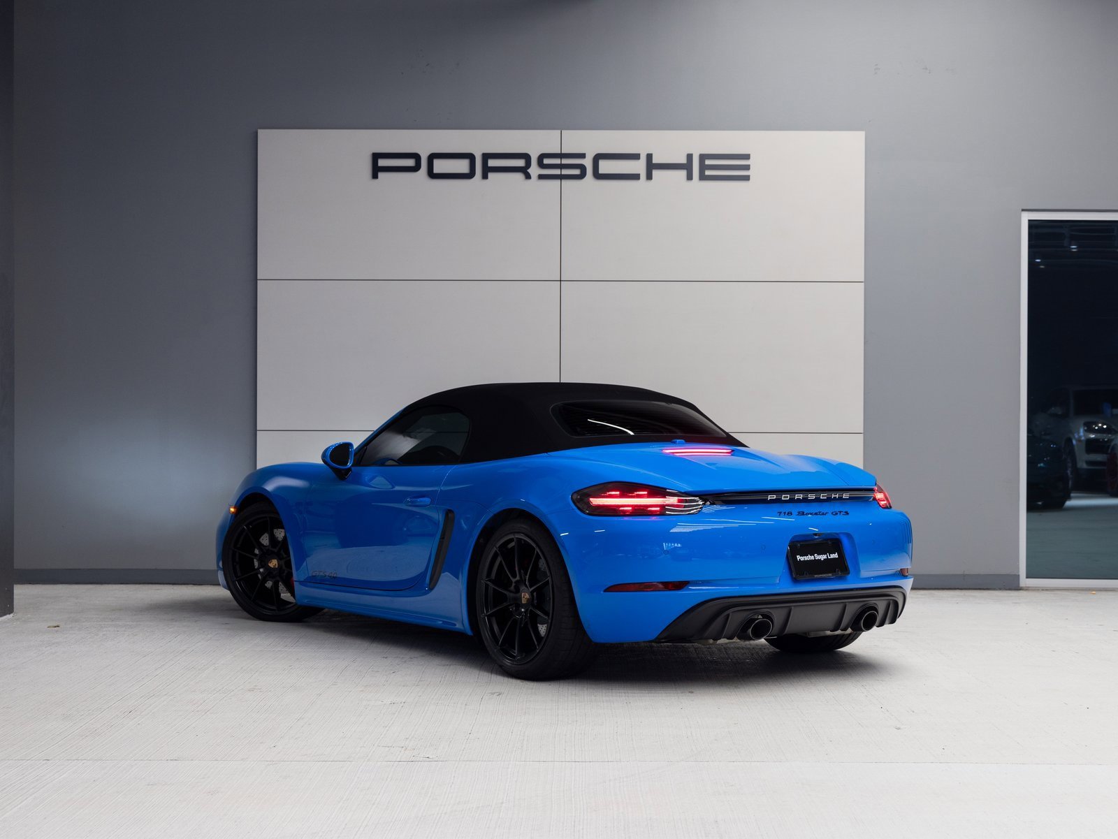 Used 2024 Porsche 718 Boxster GTS image 3