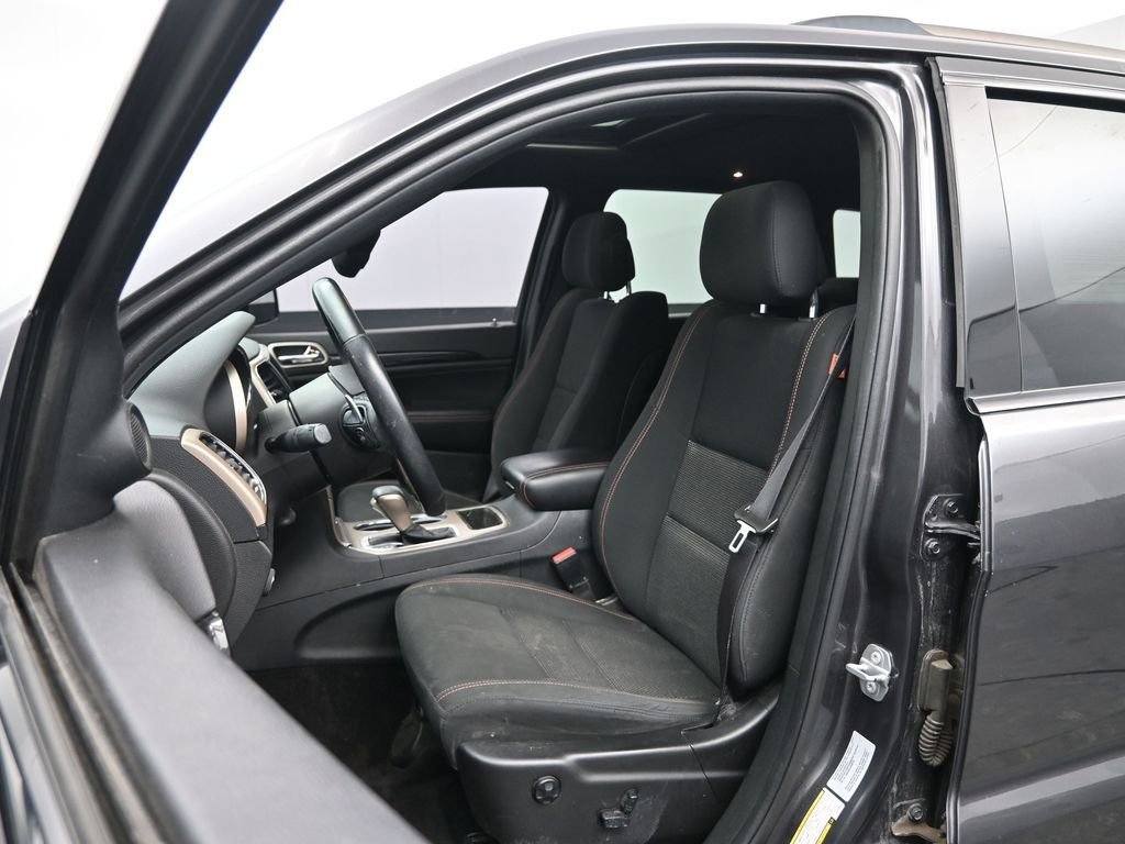 Used 2016 Jeep Grand Cherokee Laredo 75th Anniversary image 12