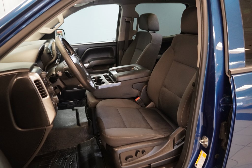 Used 2018 Chevrolet Silverado 1500 LT w/ All Star Edition image 3