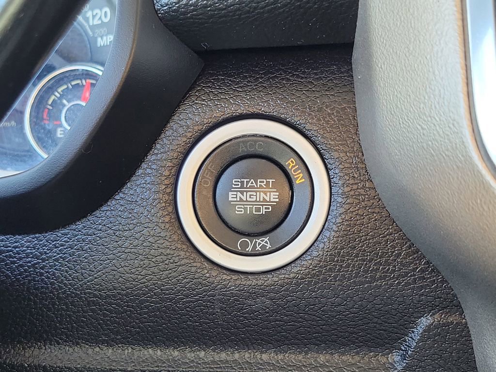 Used 2024 RAM 2500 Laramie w/ Towing Technology Group image 30