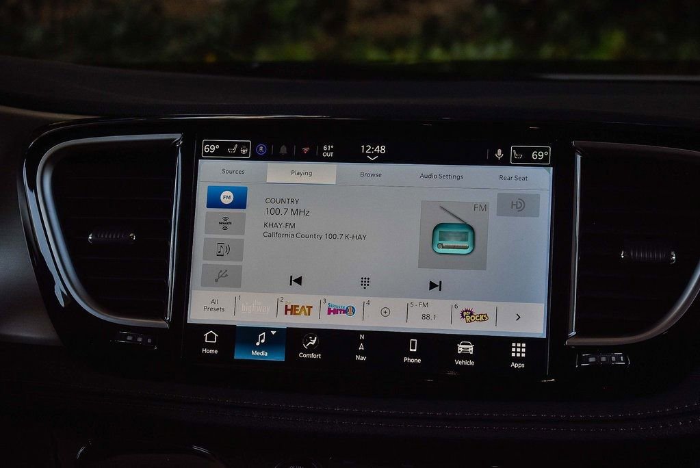 New 2026 Chrysler Pacifica Pinnacle w/ Trailer Tow Group image 14