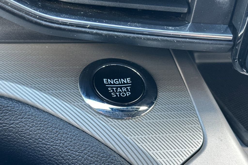 Certified 2023 Ford Explorer XLT w/ Equipment Group 202A image 27