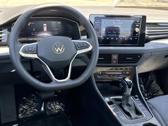New 2026 Volkswagen Jetta SE FWD image 6