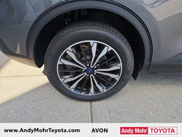 Used 2022 Ford Escape SEL w/ SEL Stealth AWD Package image 38