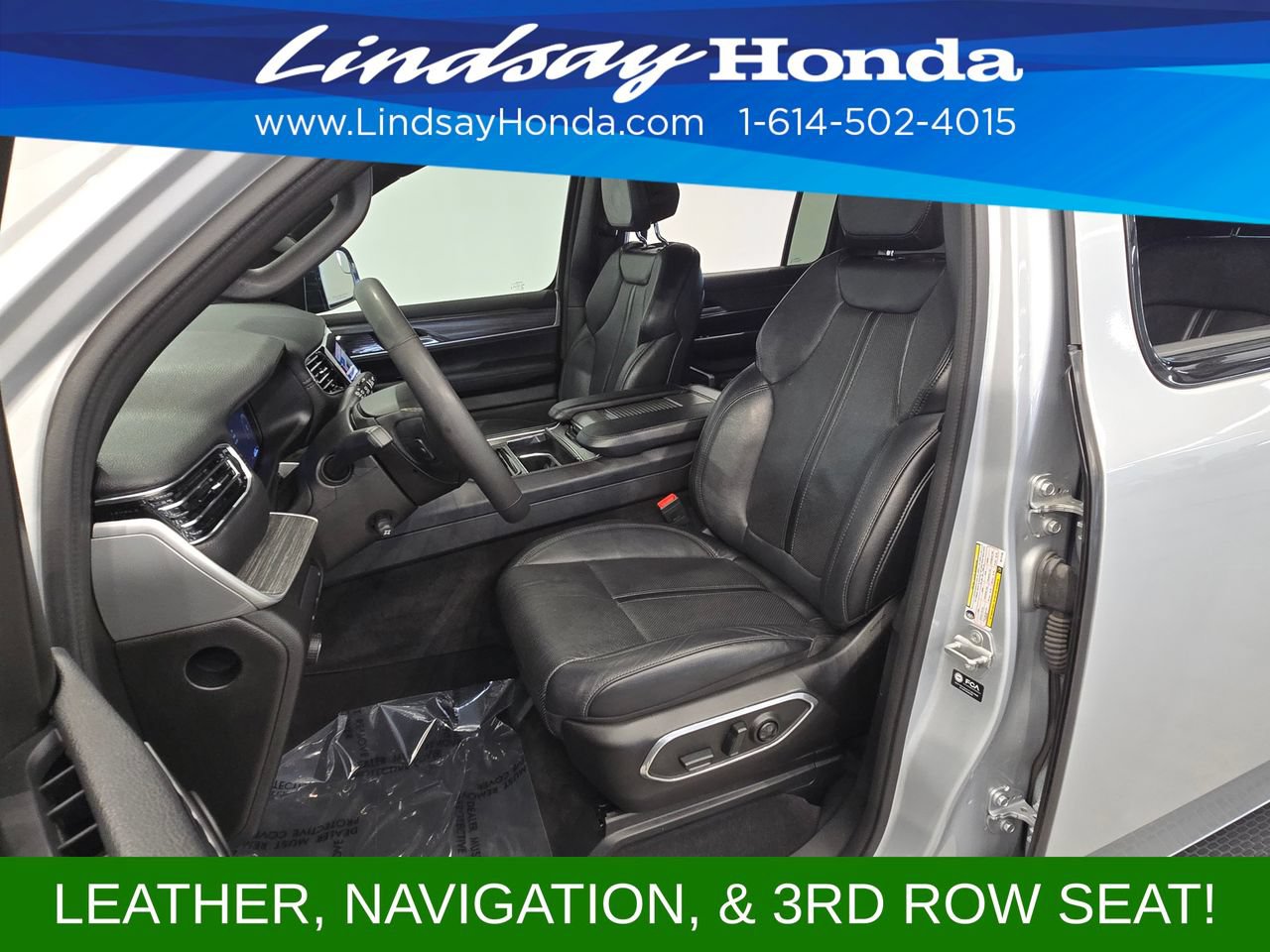 Used 2024 Jeep Wagoneer L Series II w/ Flexible Seating Group AWD/4WD image 12