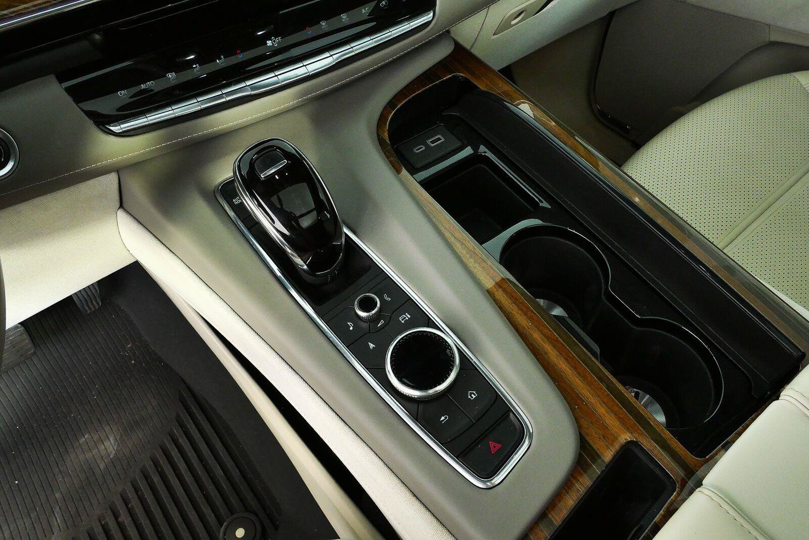 Used 2023 Cadillac Escalade ESV Sport Platinum AWD/4WD image 15