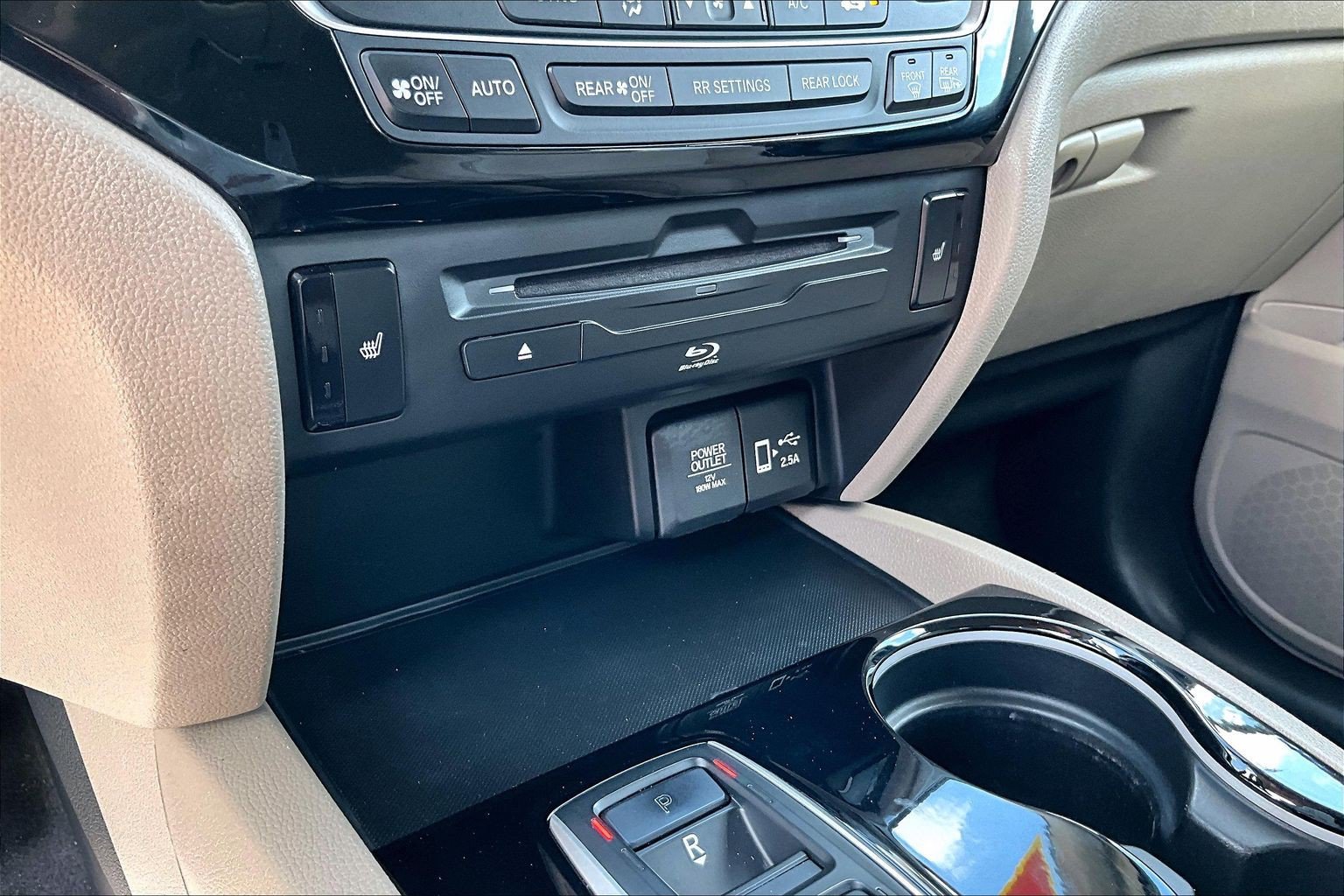 Used 2019 Honda Pilot Touring image 25