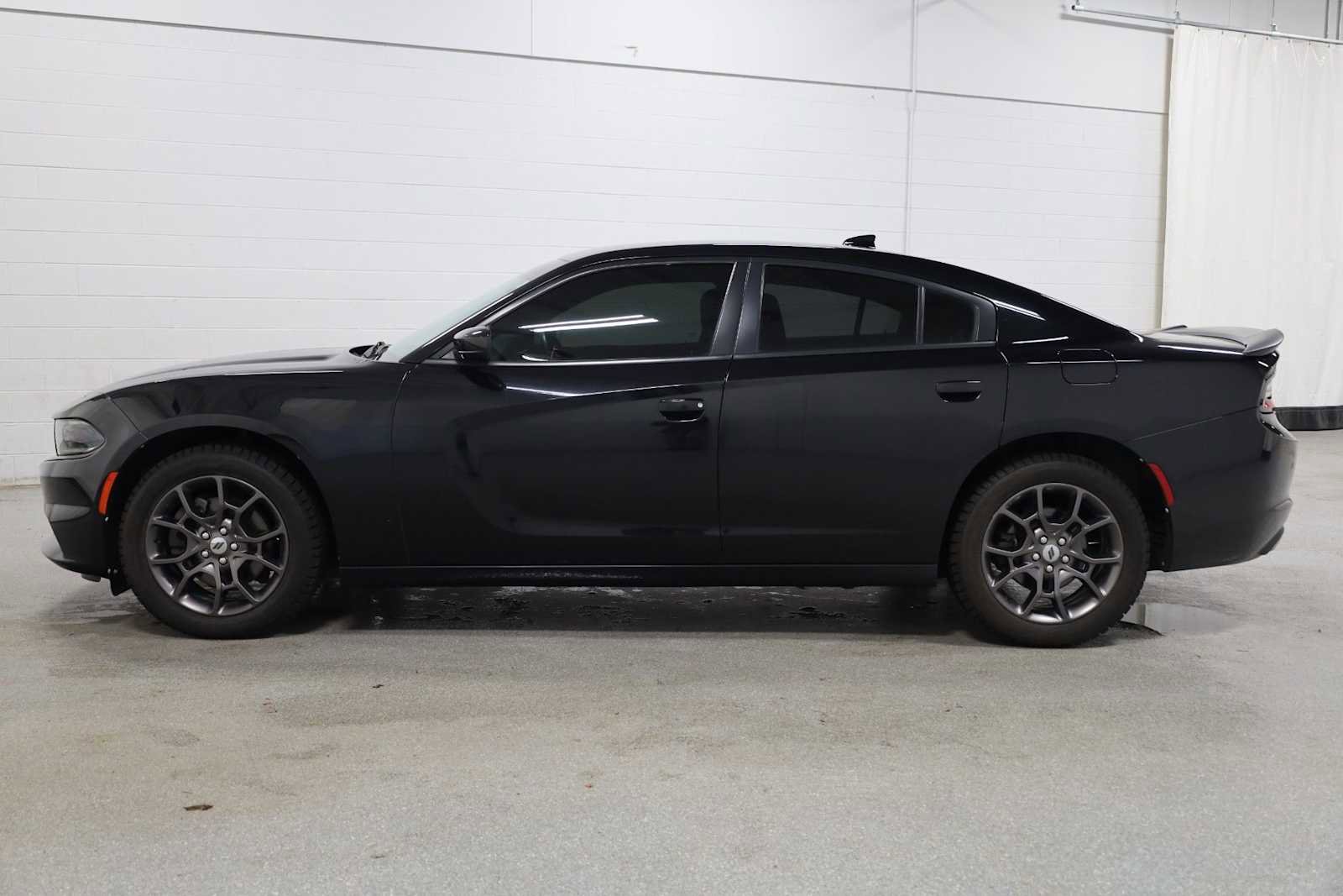 Used 2018 Dodge Charger GT w/ Navigation & Travel Group AWD/4WD image 2