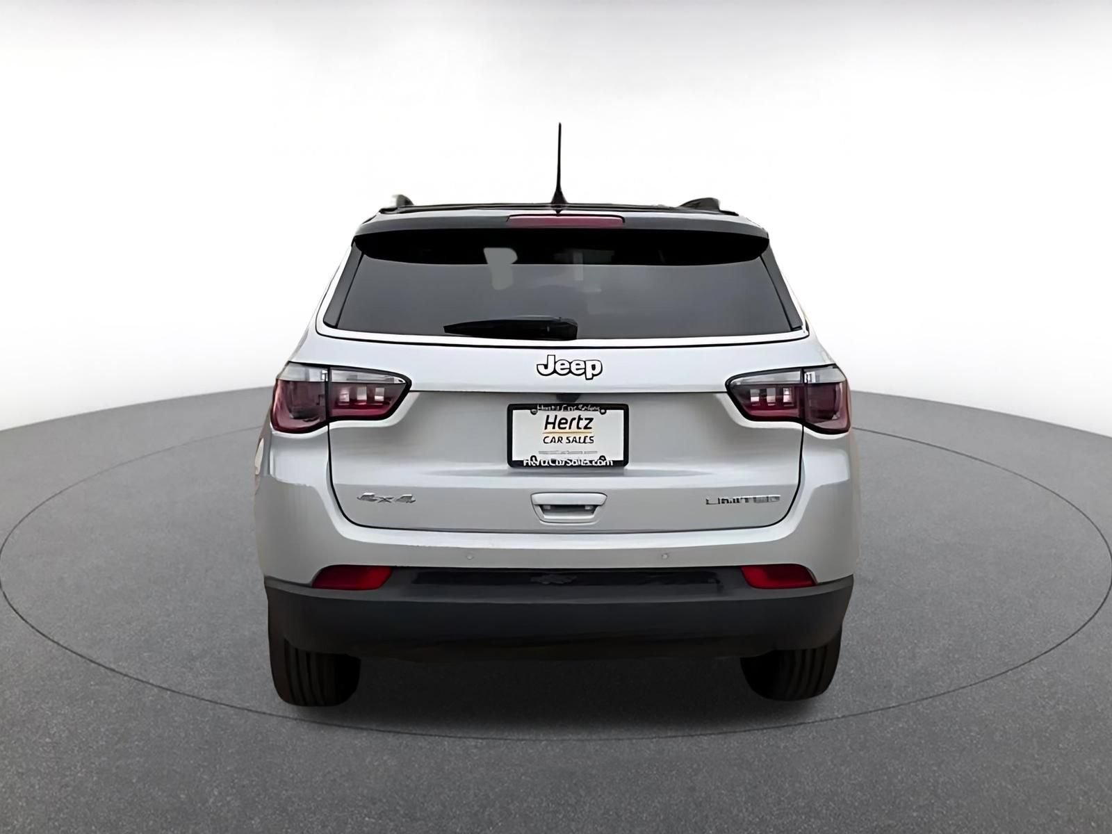 Used 2025 Jeep Compass Limited AWD/4WD image 12