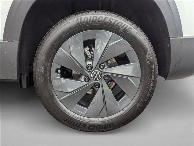 New 2026 Volkswagen Taos S FWD image 9